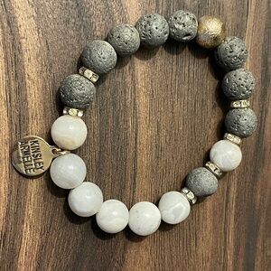 Kinsley armelle bracelet